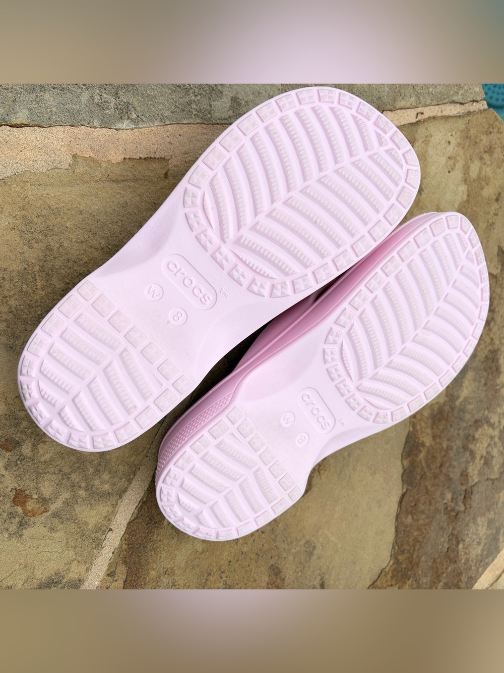 CROCS Crossband Slide Sandals in Pale Pink Size 8 - Picture 4 of 4